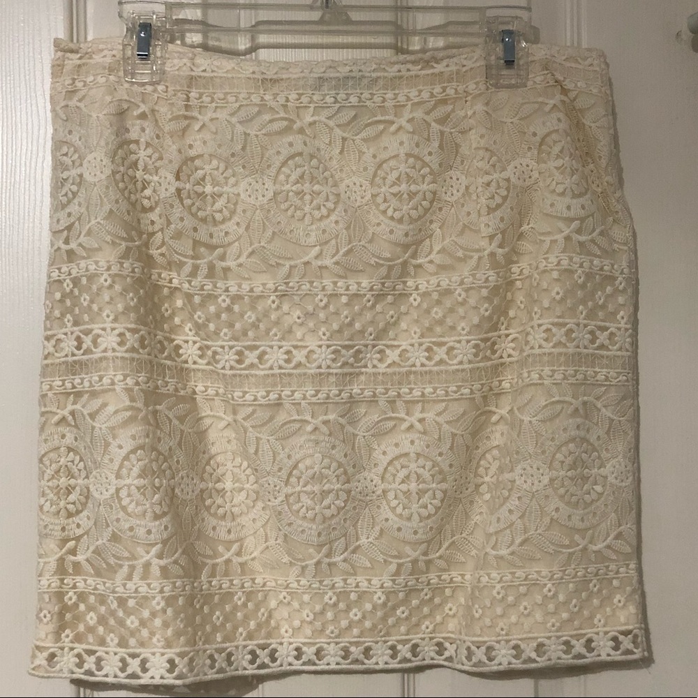Double layered white/cream skirt